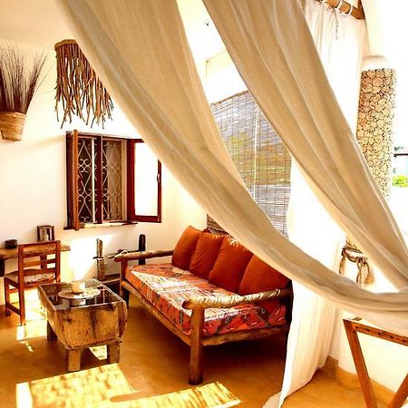 Zawadi Residence วาตามู ห้อง รูปภาพ
